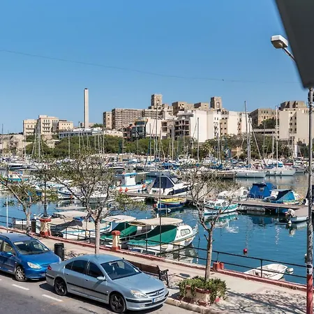 Easylets Malta Msida