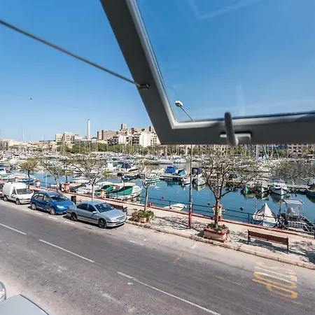 Easylets Malta